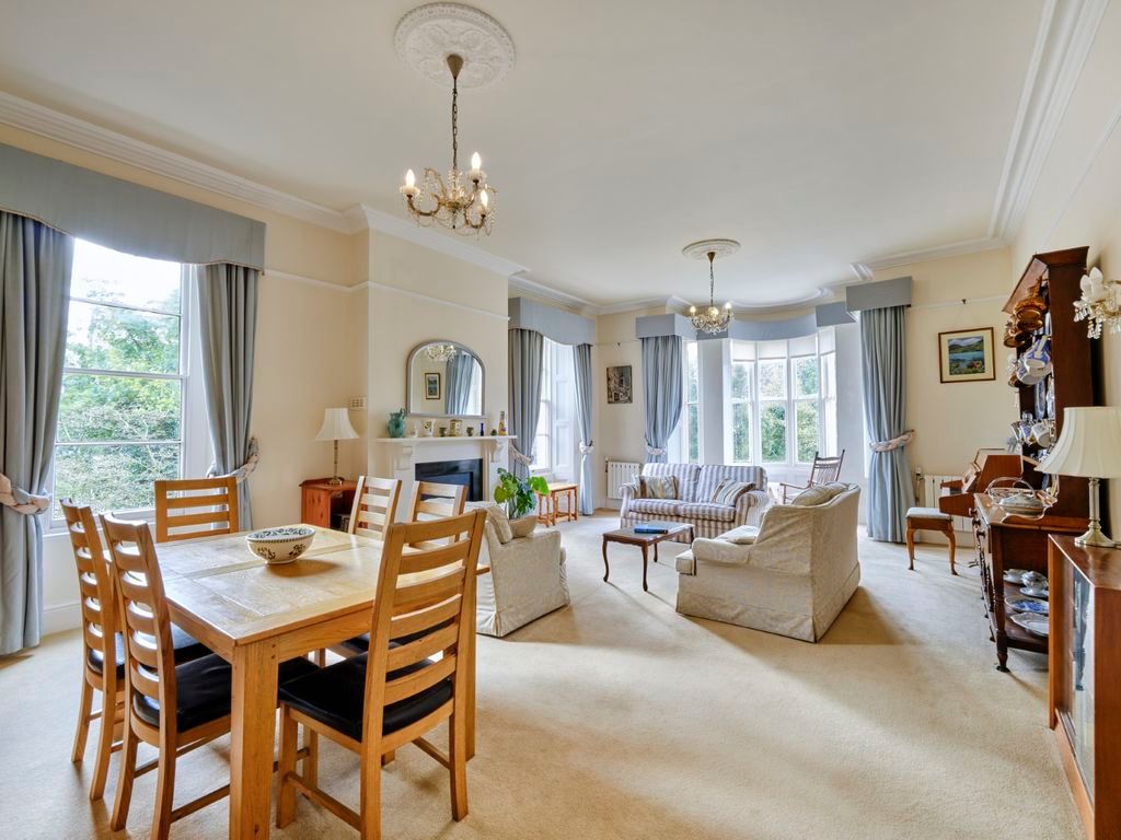 Property photo 2 of 12 Sitting Room