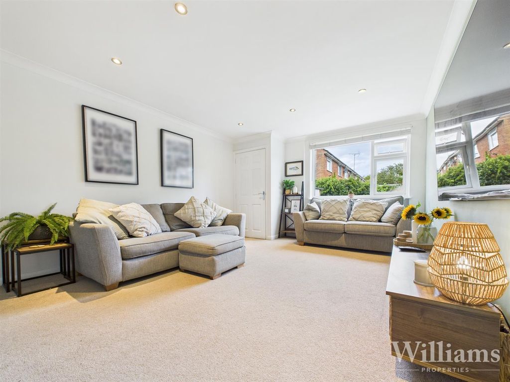 Property photo 2 of 16 Cam02861G0-Pr0476-Still004.Jpg
