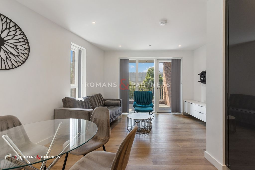 Property photo 3 of 22