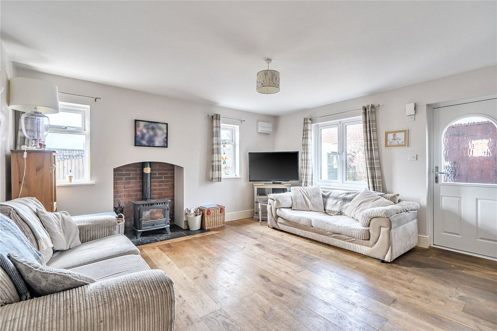 Property photo 3 of 24 Picture No. 19