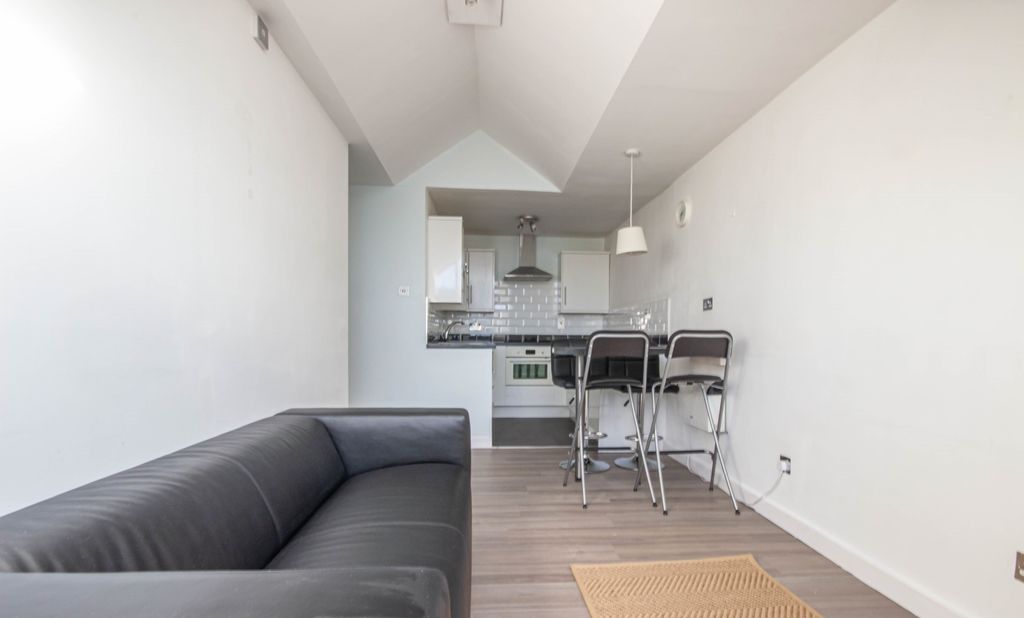 Property photo 2 of 11 2