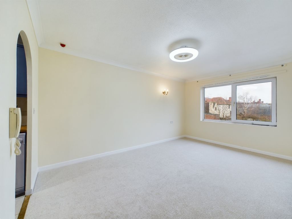 Property photo 2 of 8 Cam01791G0-Pr0142-Still005