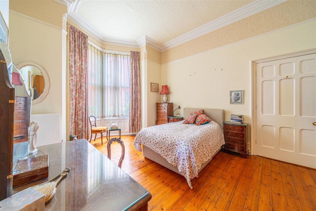 Additional image 7 of 2 bed flat for saleCavendish Road East, The Park NG7