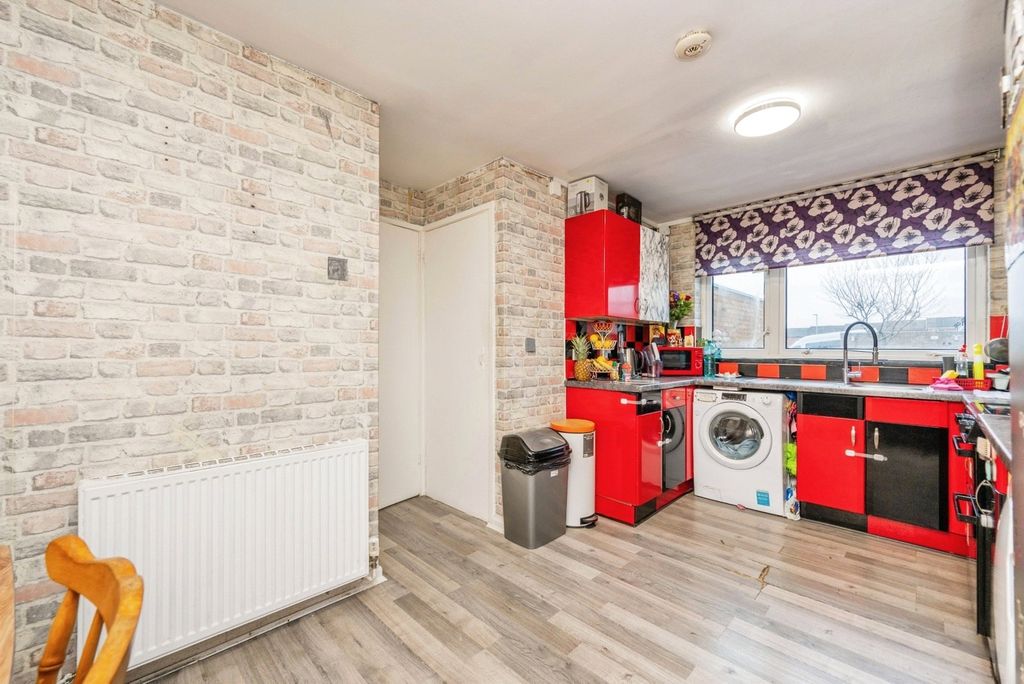 Property photo 3 of 20 Pbox-Img.Jpg