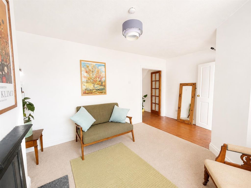 Property photo 3 of 19