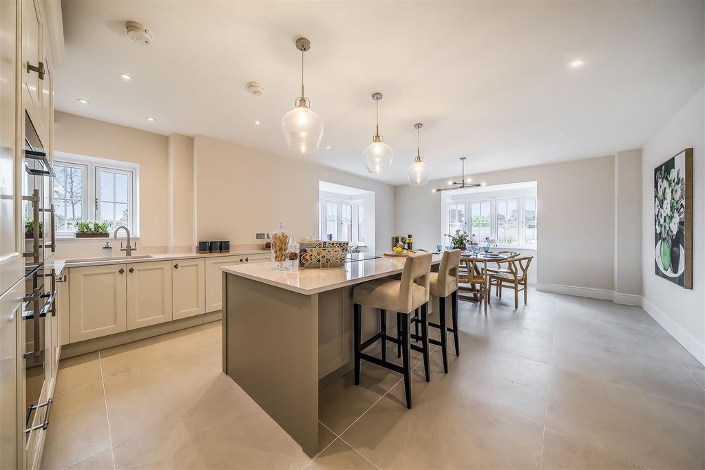 Property photo 2 of 20 1359744-19-68De51B32Ed79.Jpg