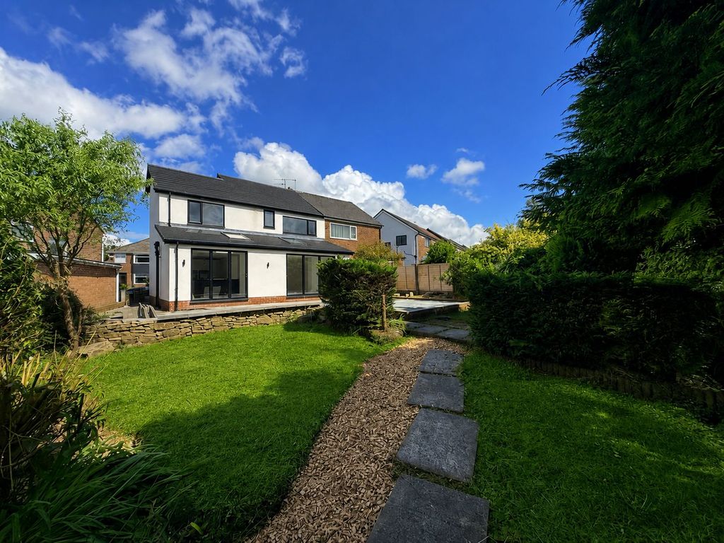 Property photo 2 of 44