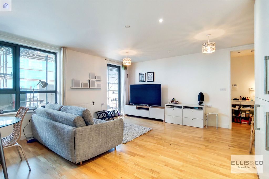 Property photo 3 of 11 Picture No. 05