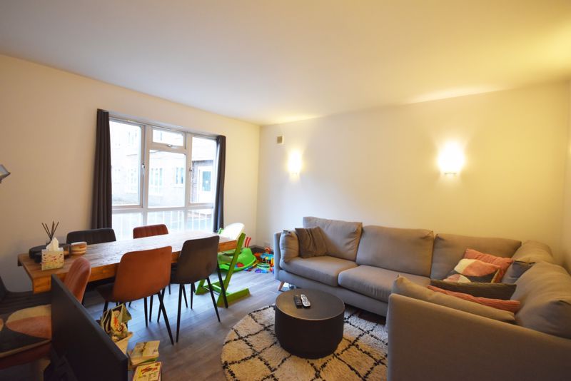 Property photo 1 of 11 Living Room