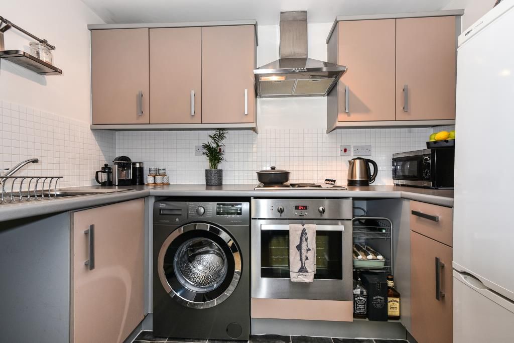 Property photo 2 of 9 Kitchen