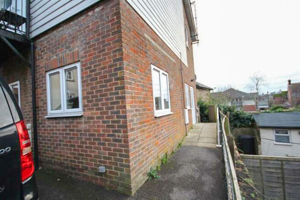 Property photo 2 of 7 Exterior