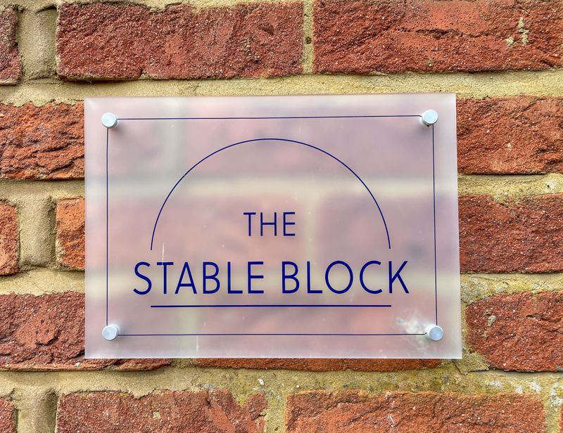 Property photo 2 of 11 Sign