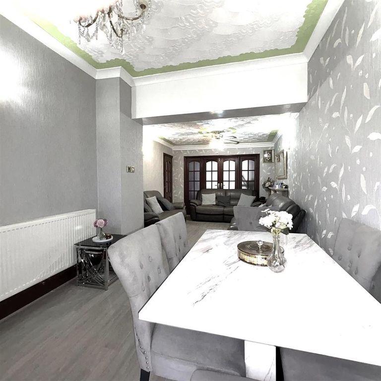 Property photo 3 of 13 Dining.Jpg