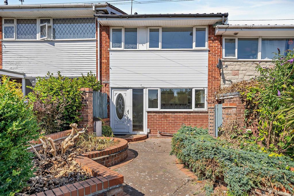 Property photo 1 of 17 8698847-Exterior04-800.Jpg