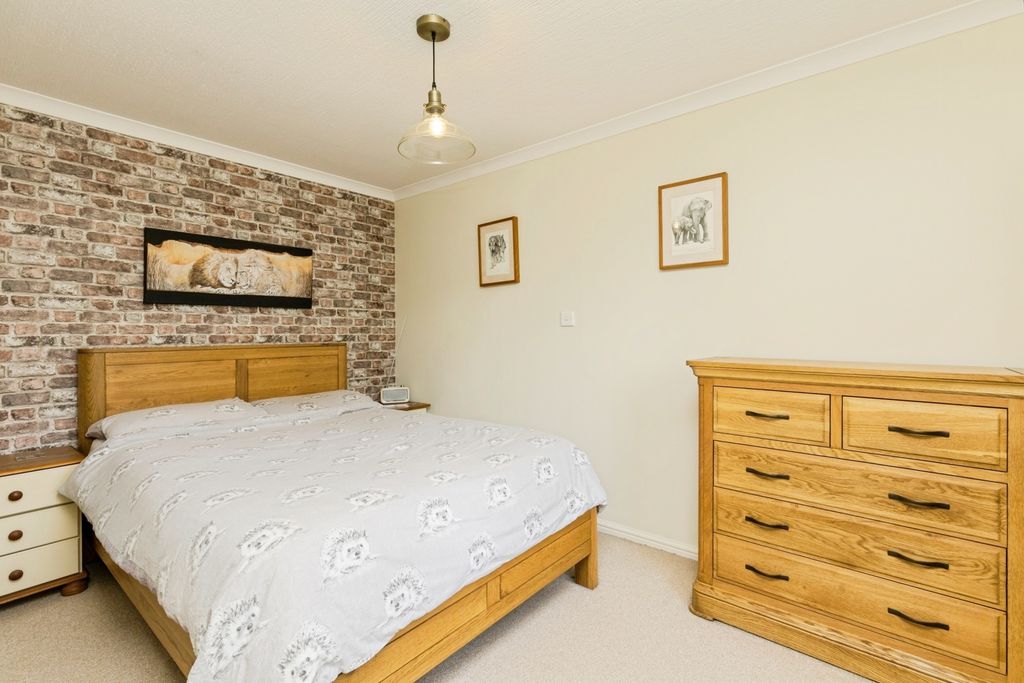 Property photo 2 of 17 Photo