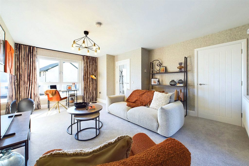 Property photo 3 of 10 Lounge