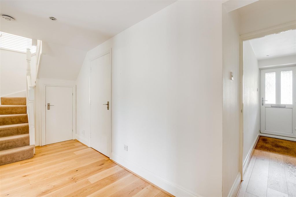 Property photo 3 of 21 Albany Mews 3-20.Jpg