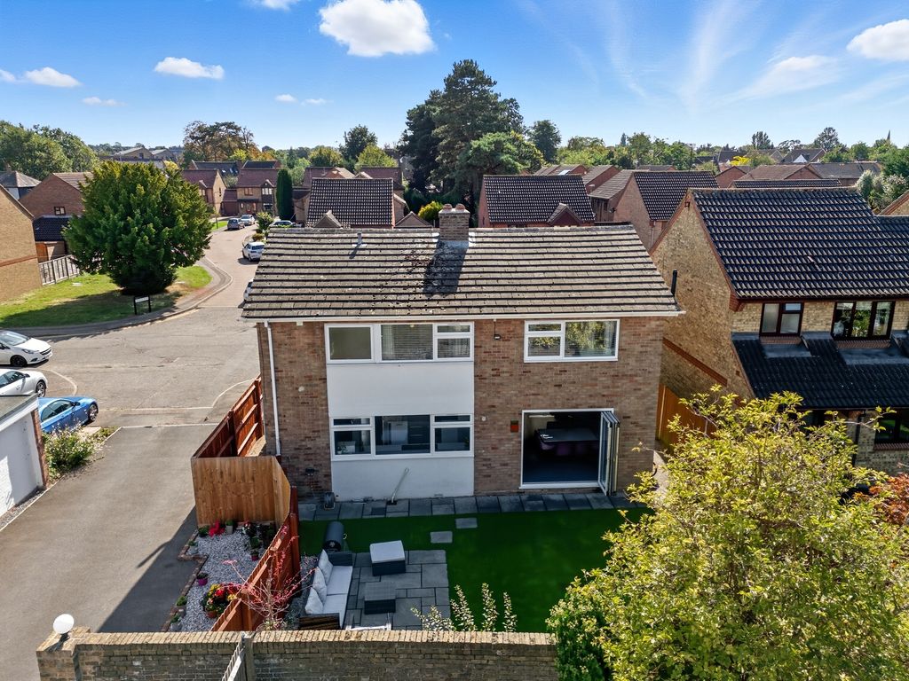 Property photo 2 of 34