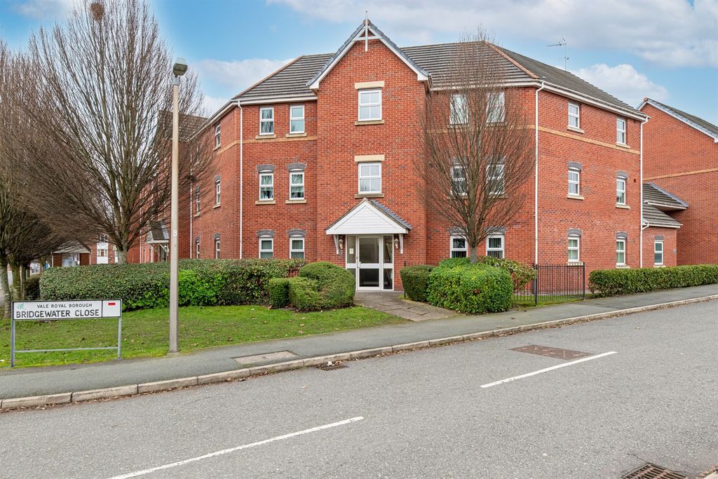 Property photo 1 of 12 (Main)