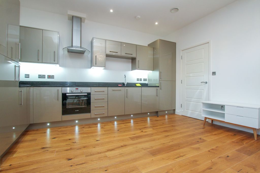 Property photo 3 of 13 Img_5277