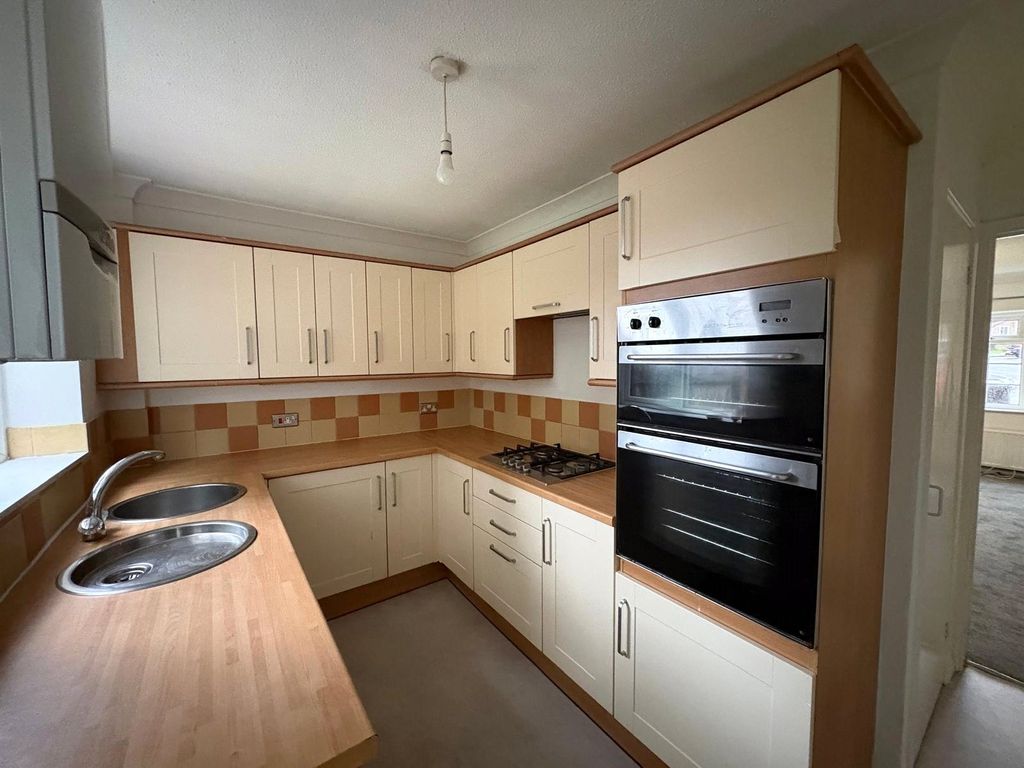 Property photo 3 of 10 Picture No. 02