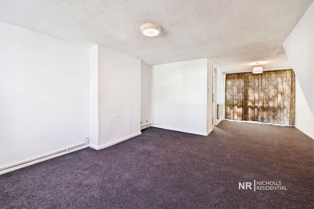 Property photo 3 of 9 Lounge Dining Extra Photo