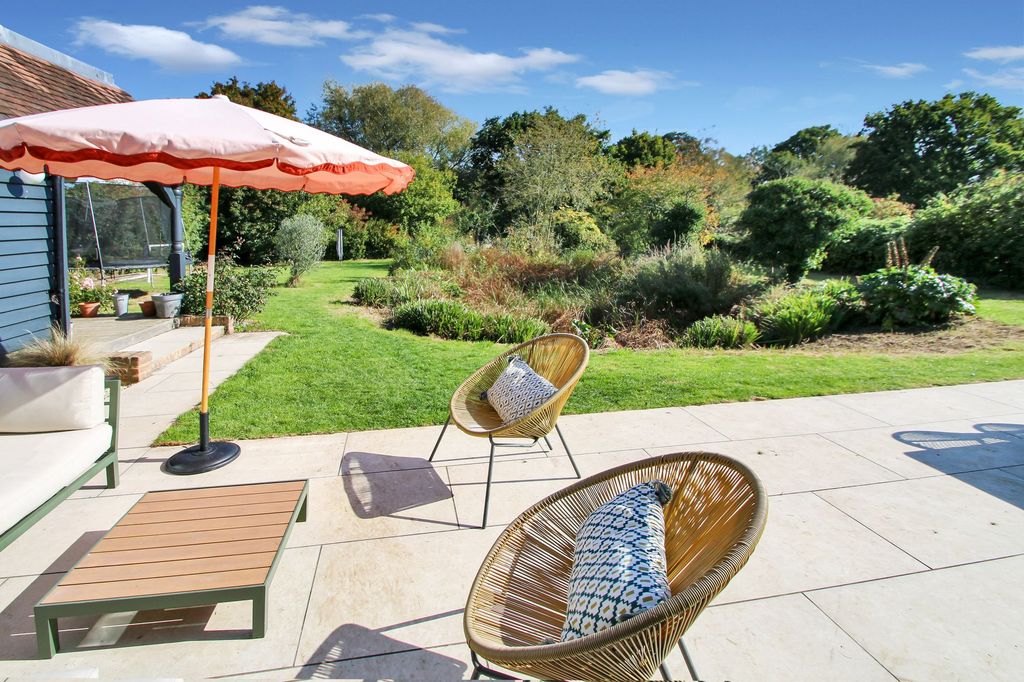 Property photo 2 of 26