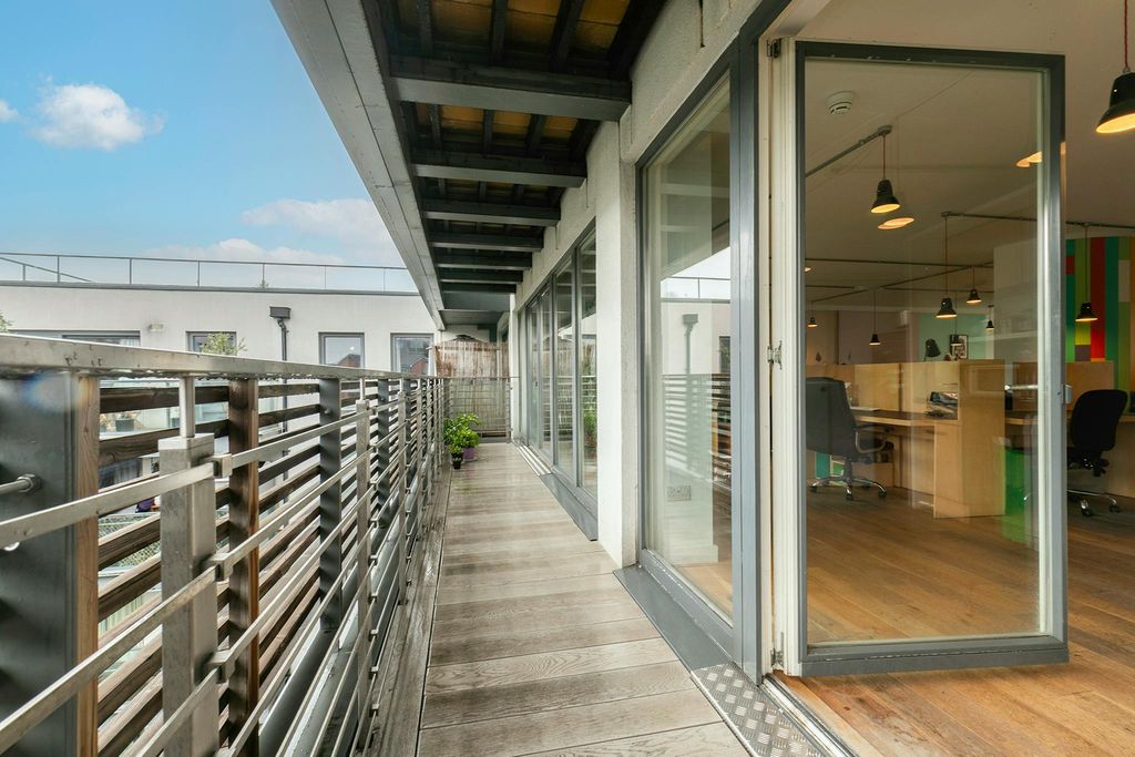 Property photo 3 of 6 Unit K Reliance Wharf -16.Jpg