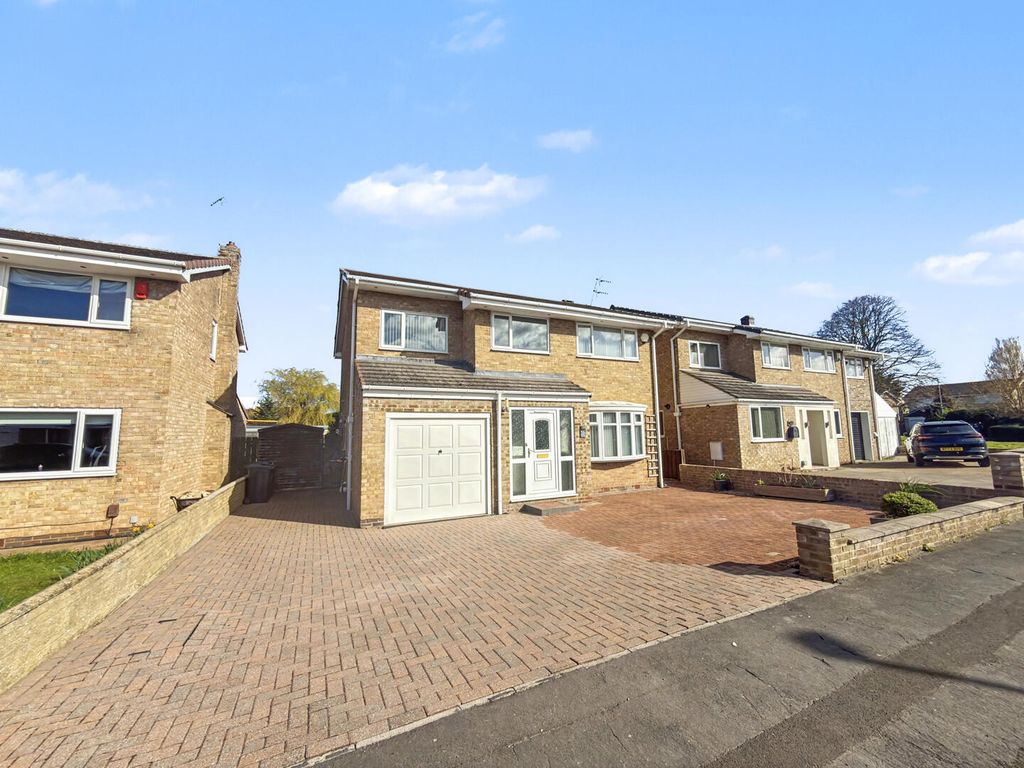 Property photo 1 of 17 Front (Exterior)