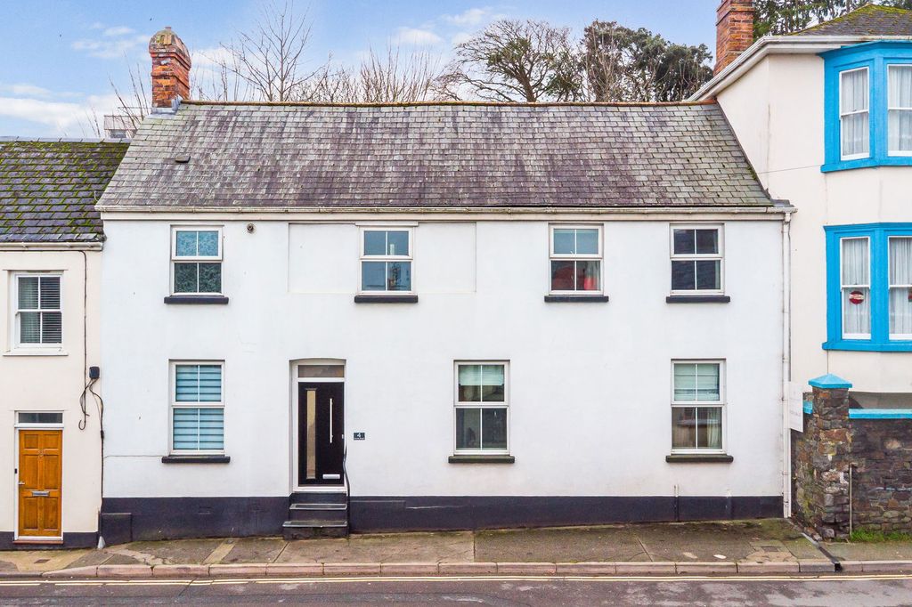 Property photo 1 of 26