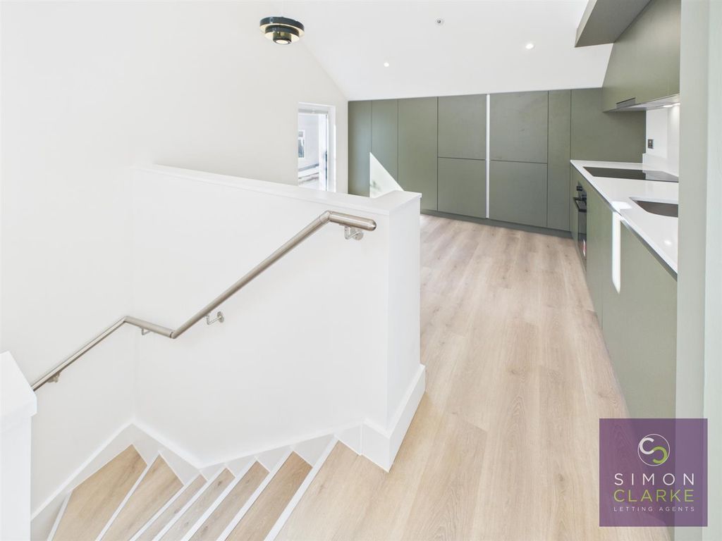 Property photo 1 of 13 Cam05425G0-Pr0173-Still025.Jpg