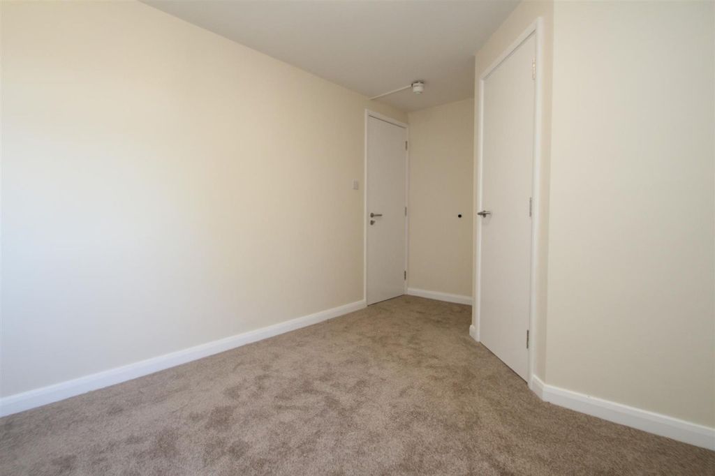 Property photo 2 of 4 129 CL Rm 2 Pic.Jpg