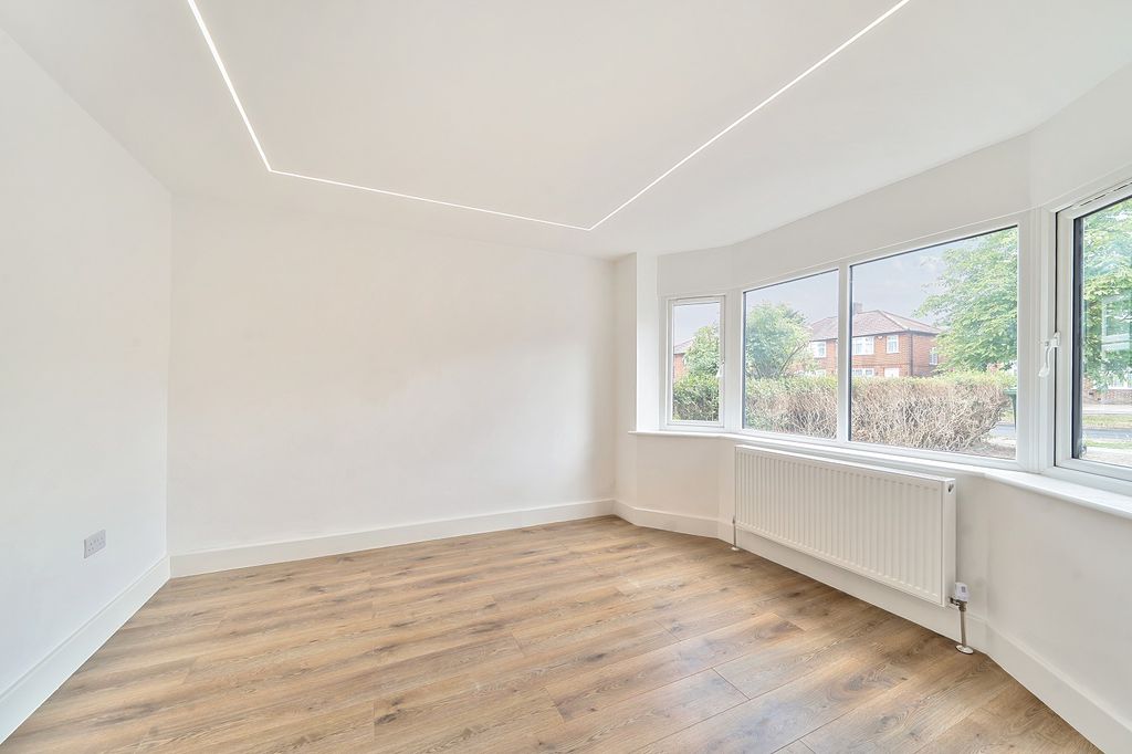 Property photo 2 of 11 Not Specified