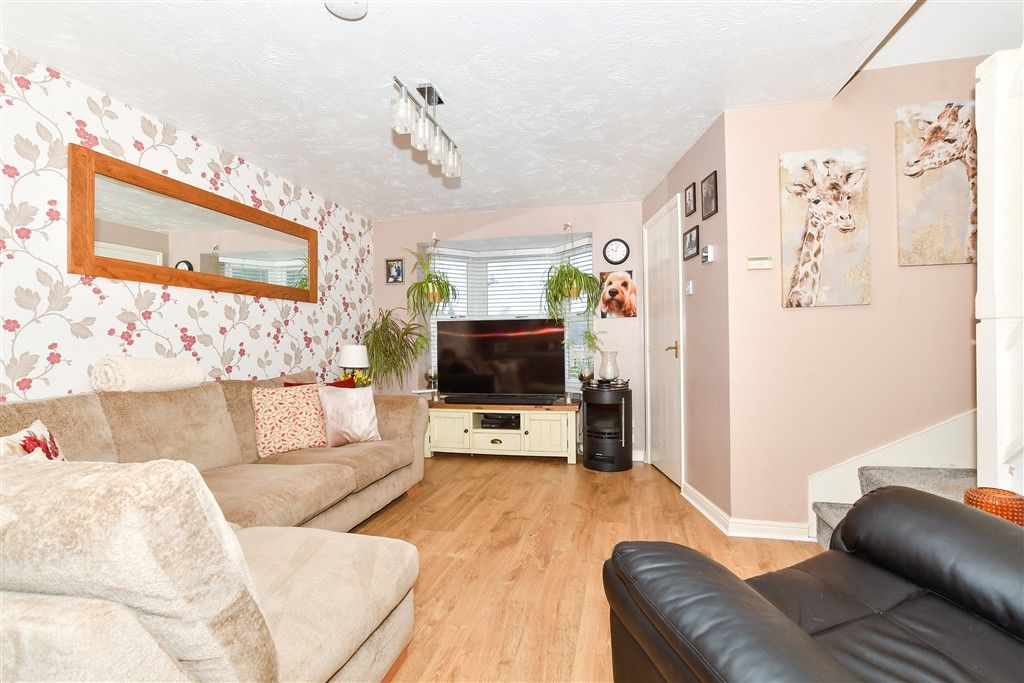 Property photo 3 of 9 Lounge