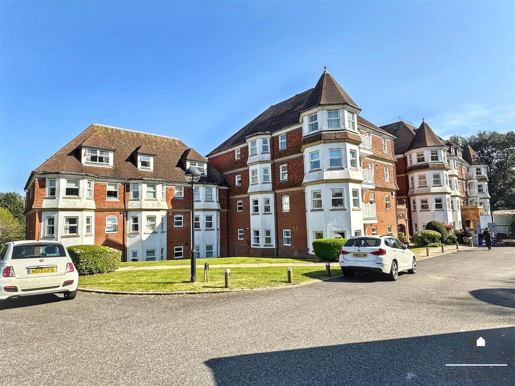 Property photo 1 of 17 01323 438506