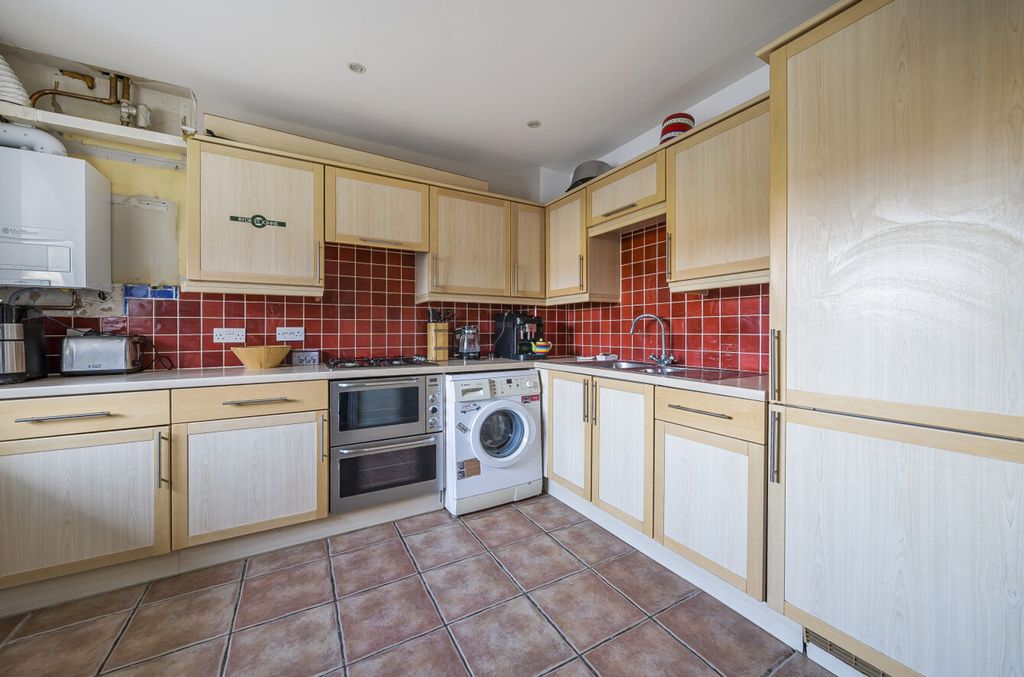 Property photo 3 of 22