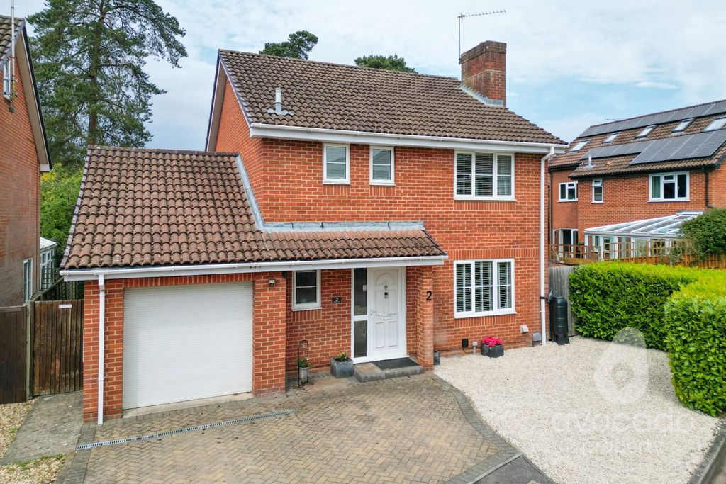 Property photo 1 of 15 4590320