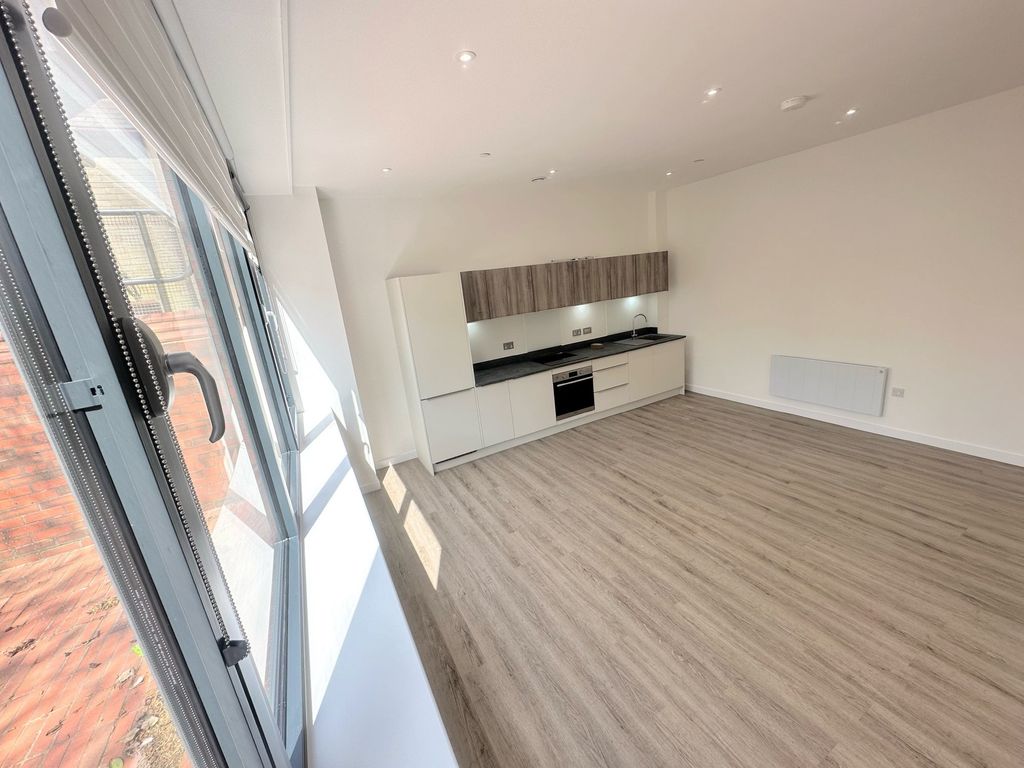 Property photo 3 of 8