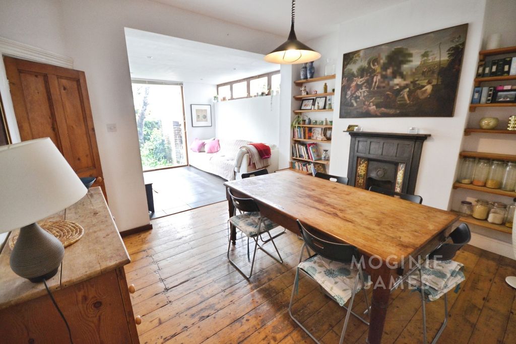 Property photo 3 of 17 Pbox-Img.Jpg
