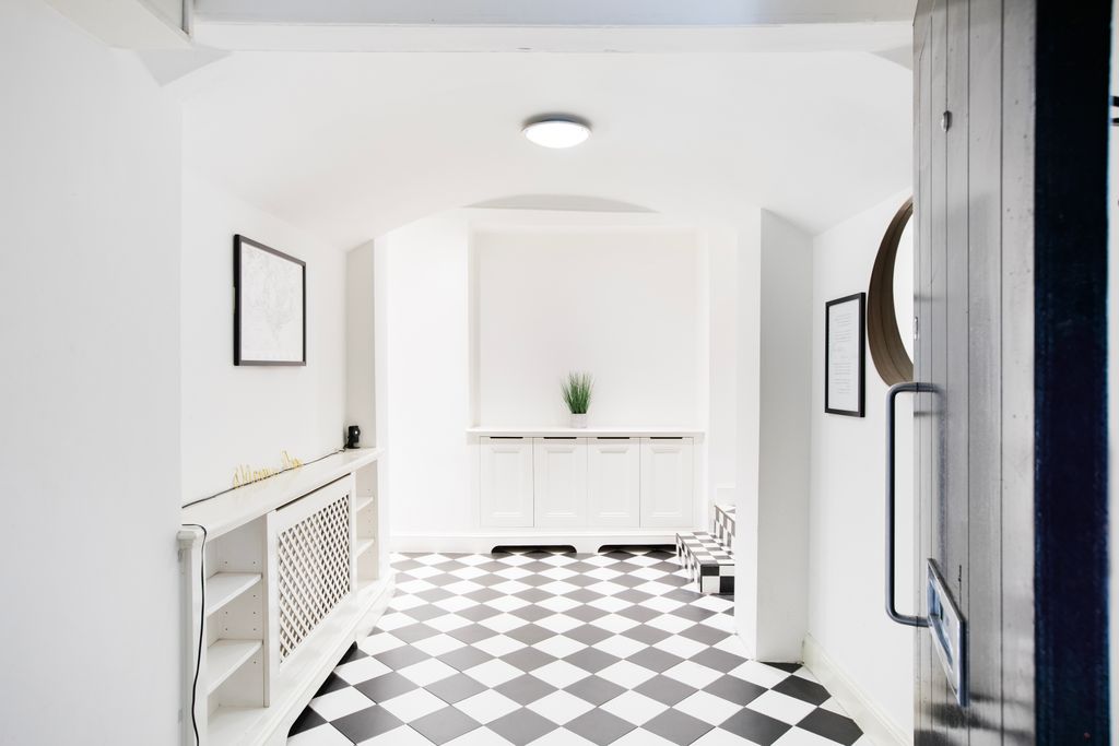 Property photo 3 of 14 Welcoming Entry Hall