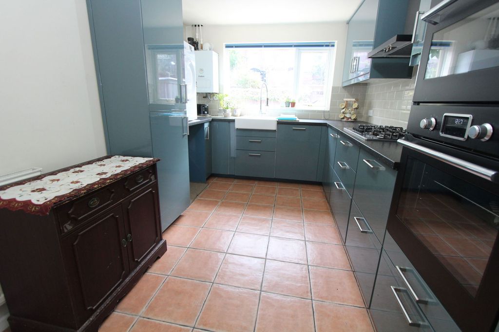 Property photo 3 of 23