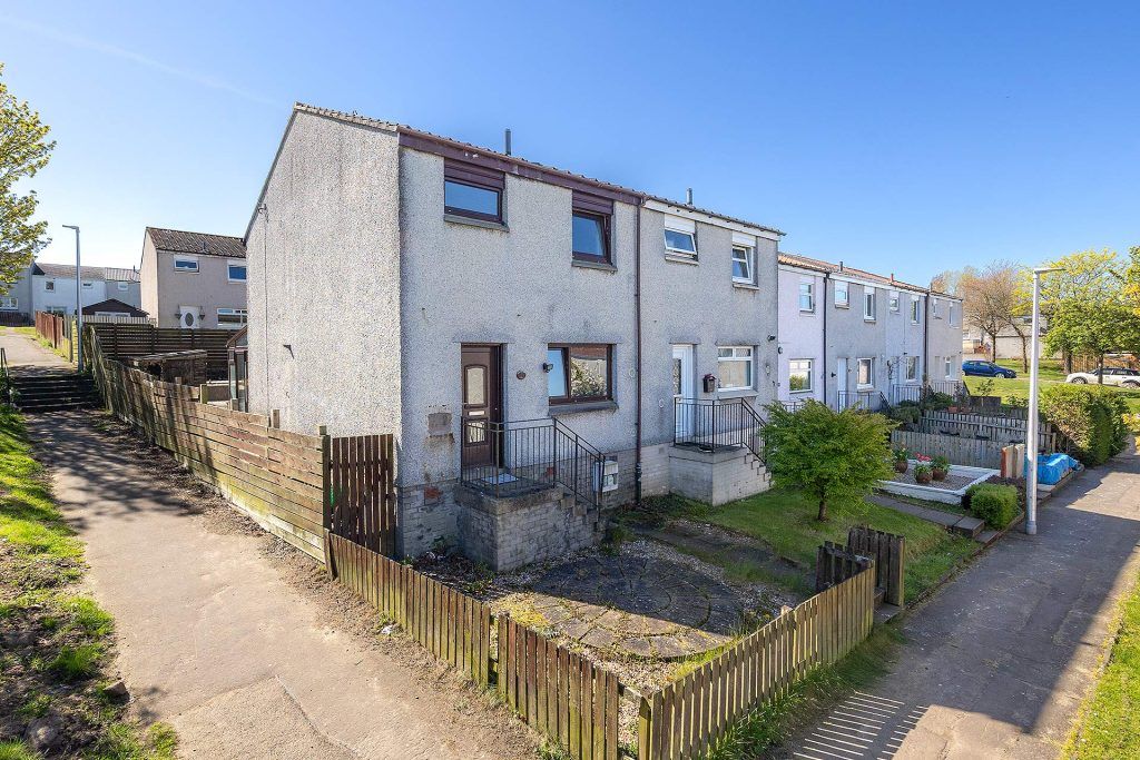 Property photo 1 of 31