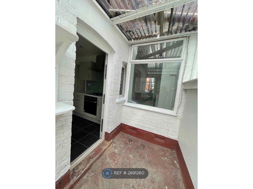 Property photo 3 of 9 Back Extension Great For Appliances/Bikes Etc