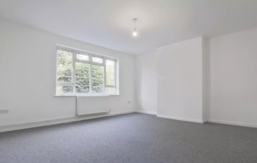 Property photo 3 of 4