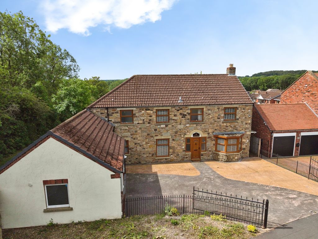 Property photo 2 of 17