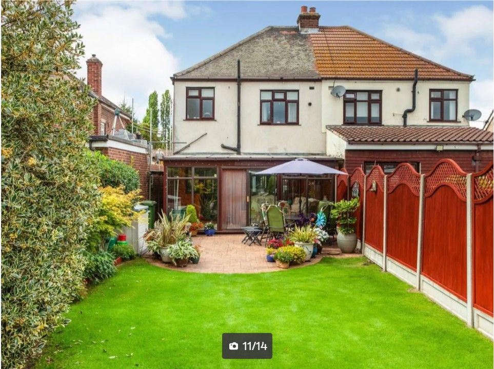 Property photo 2 of 11