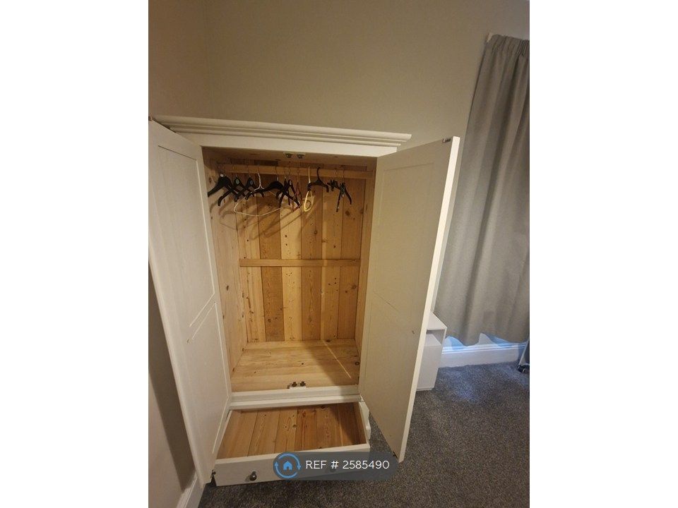 Property photo 3 of 15 The Available Room