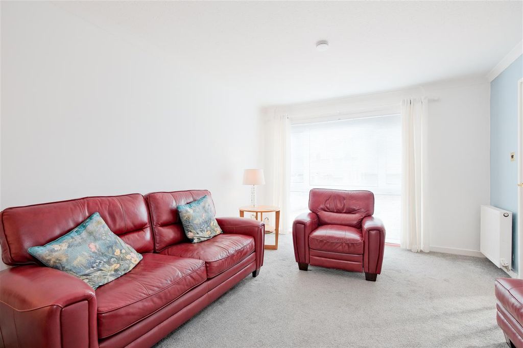 Property photo 3 of 21