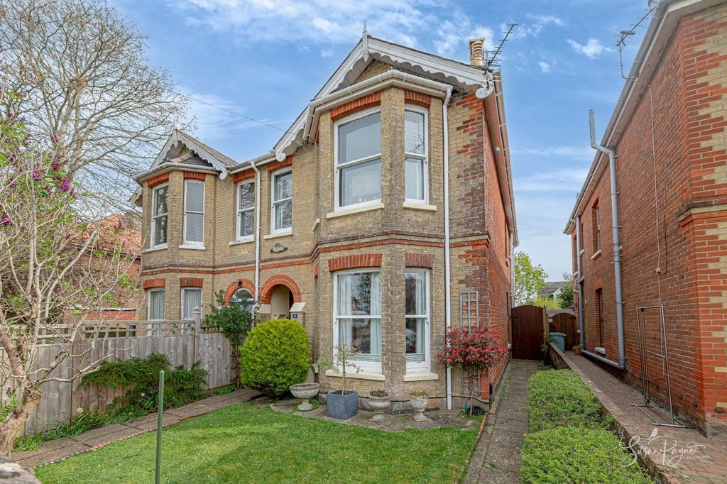 Property photo 1 of 41
