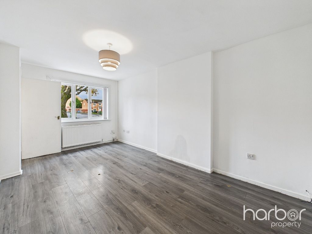 Property photo 3 of 15 4660125